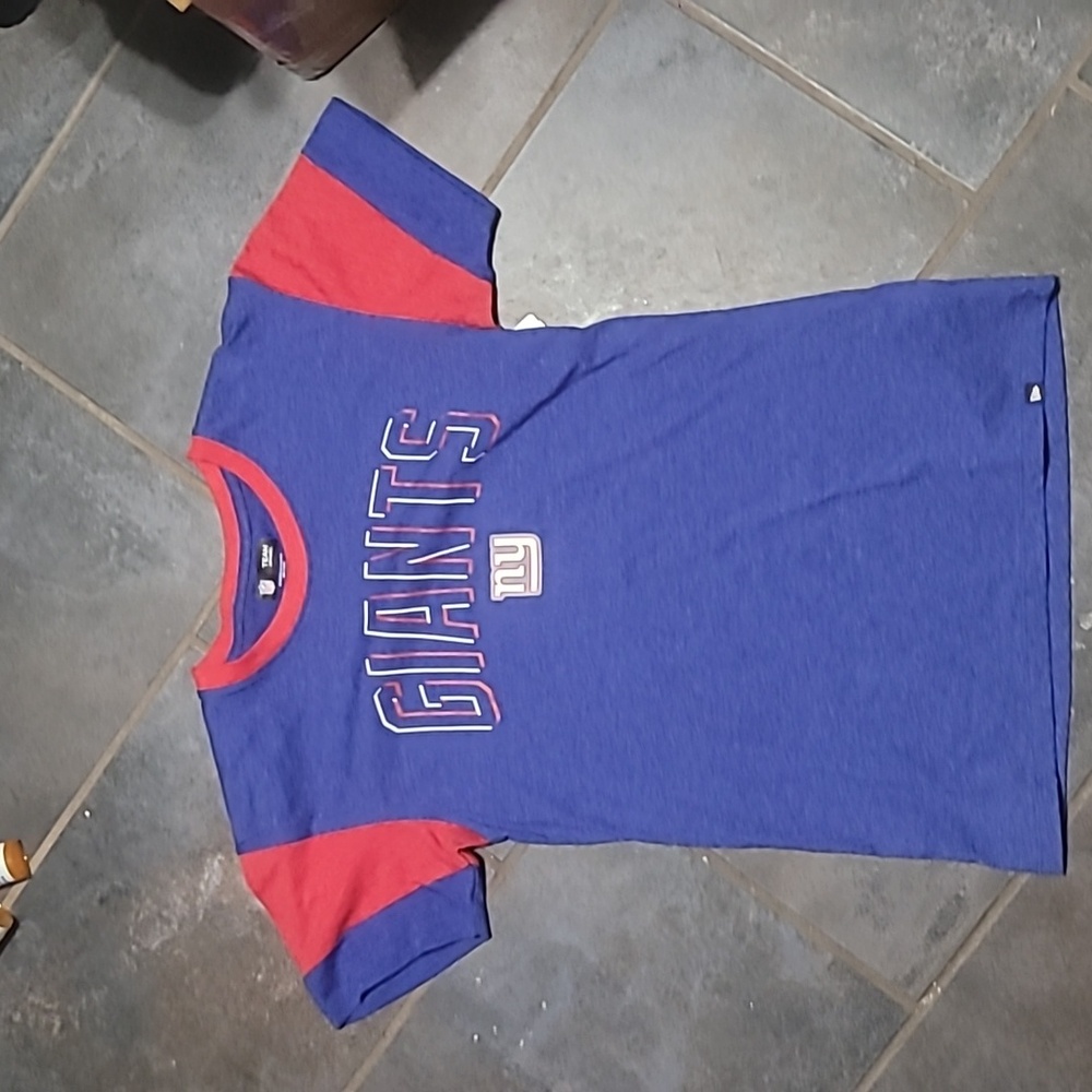 NY giants NFL T-Shirt Size Small Women's NWT